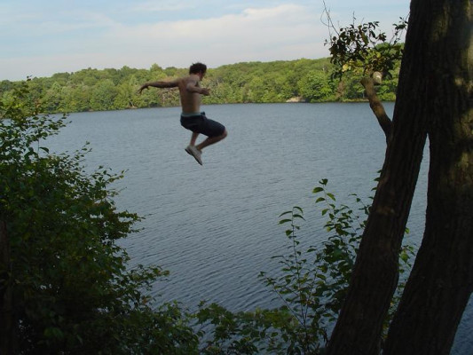 Miller State Pond Cliff Diving in Connecticut